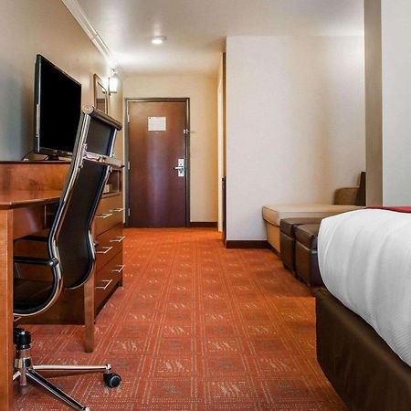 Comfort Suites Farmington Esterno foto
